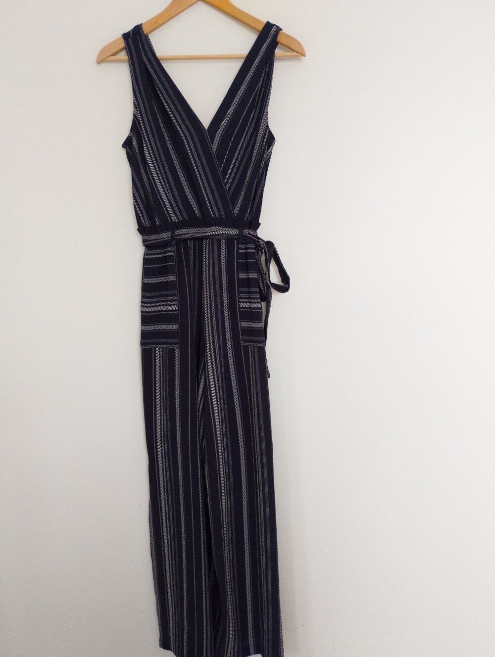 Monteau Los Angeles Navy Striped Sleeveless Wrap Belted Wide Leg Jumpsuit Small